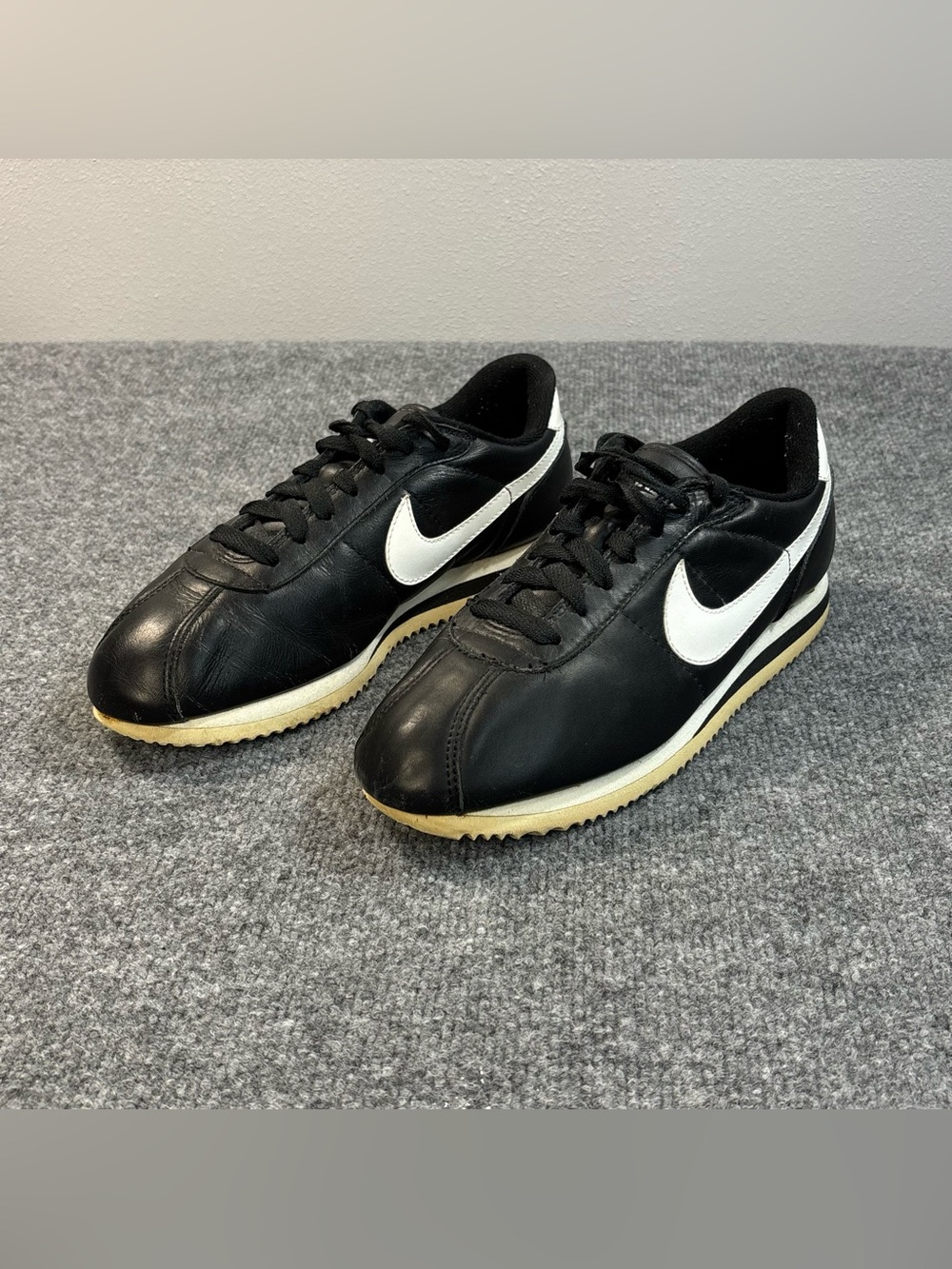 Nike Cortez Classic Leather Black White Mens Sz 10 Sneakers Shoes Low 920406-PF2 - Picture 2 of 16